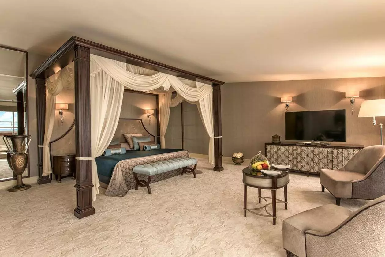 ELAQUALITY_SHABAVIZ (2).jpg